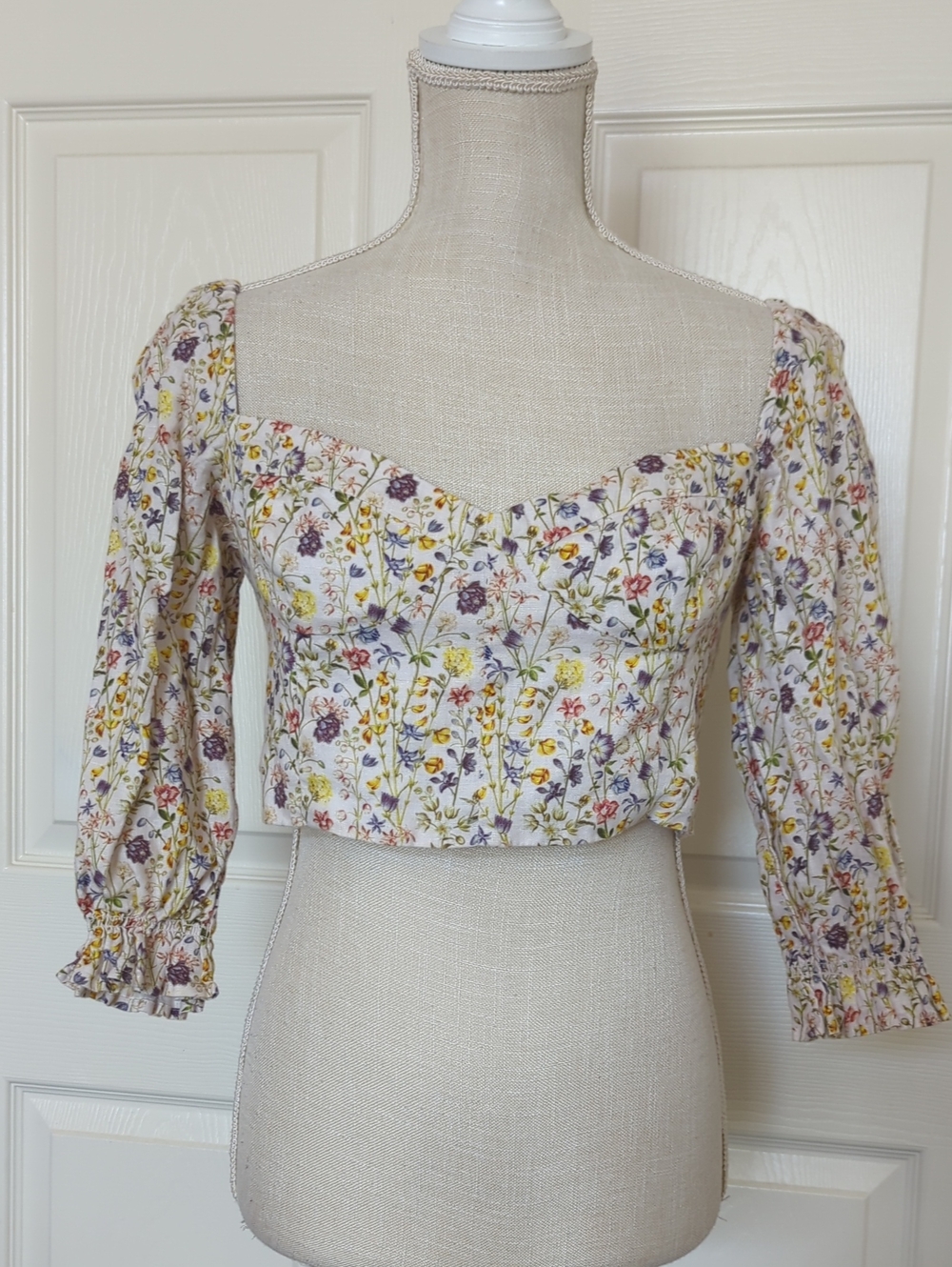 Aritzia Wilfred Villet Linen Floral Blouse in White in Medium - Picture 6 of 9